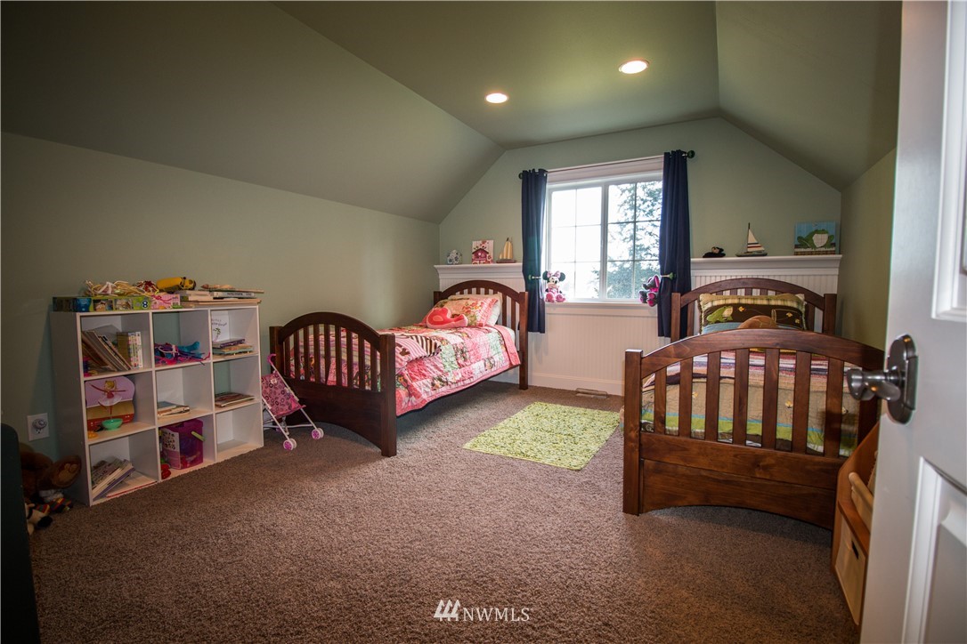 7343 Meridian Road Southeast Olympia, WA 98513 - Photo 17 of 23 Gallery Image 17