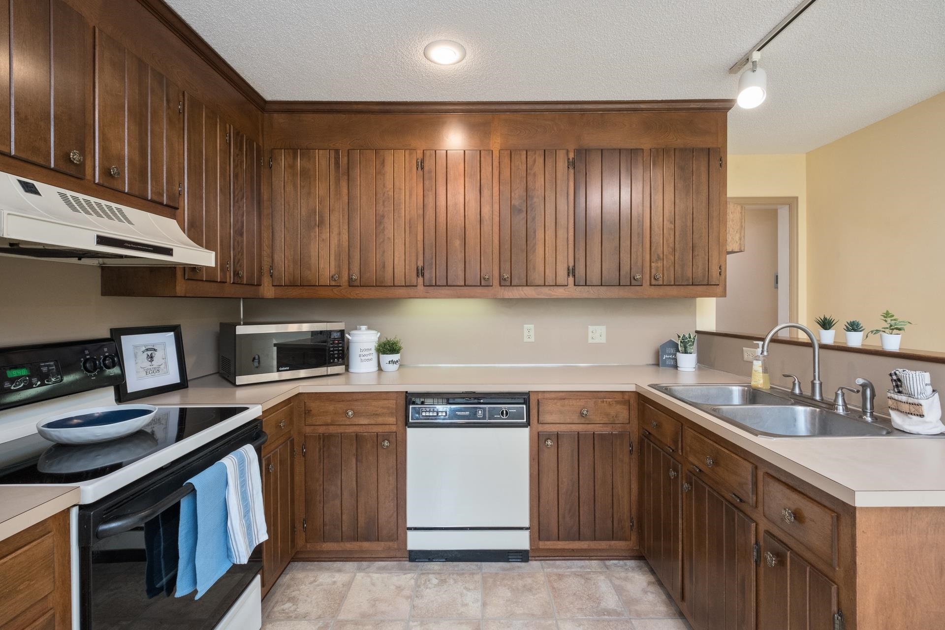32 Spring Court Waynesboro, VA 22980 - Photo 4 of 50