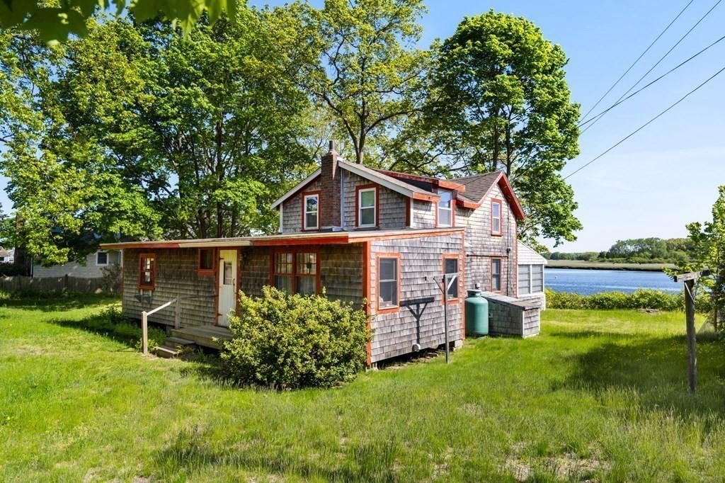 54 Cottage Road Newbury, MA 01951 - Photo 3 of 23 Gallery Image 3