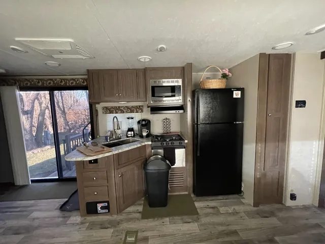 $64,992 | 24-22 Woodhaven Lakes, Sublette, IL 61367