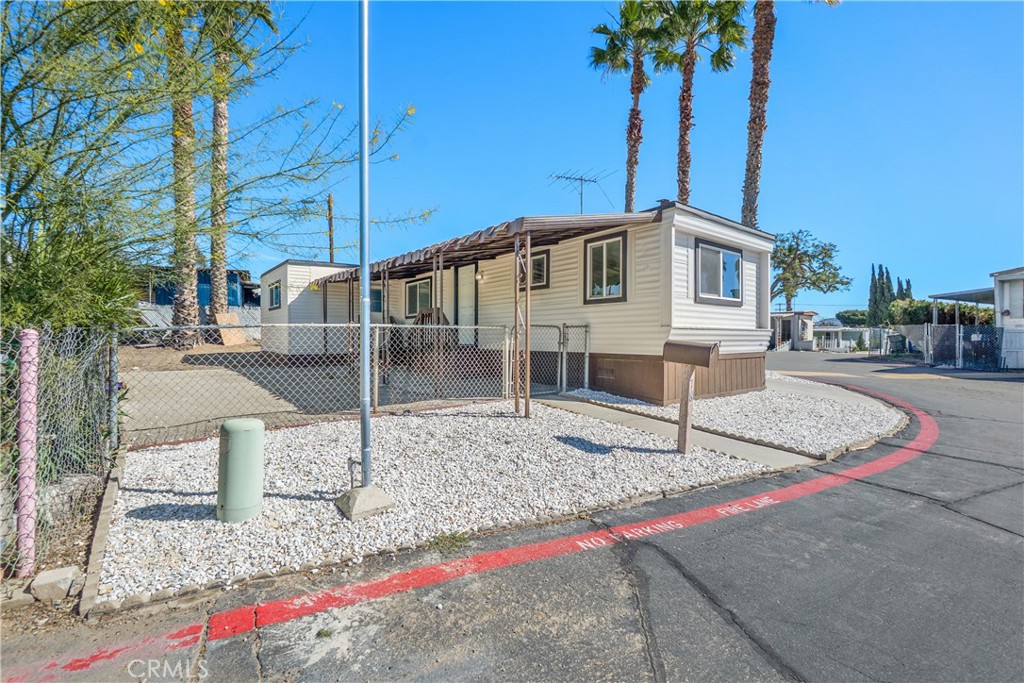 3319 Avalon Street, Unit 78 Riverside, CA 92509 - Photo 17 of 25