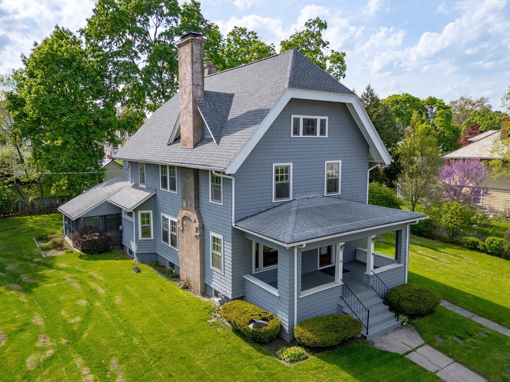 61 Cleveland Street Holyoke, MA 01040 - Photo 2 of 38