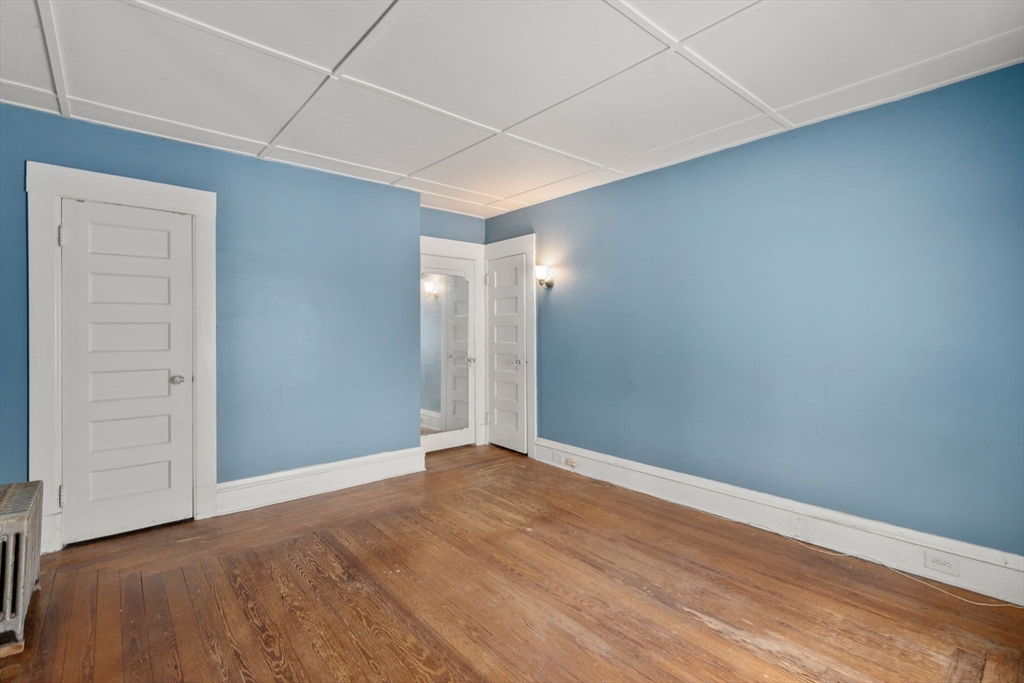 61 Cleveland Street Holyoke, MA 01040 - Photo 28 of 38