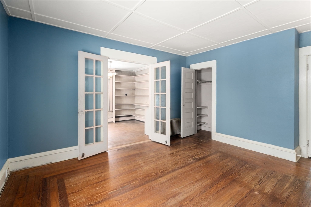 61 Cleveland Street Holyoke, MA 01040 - Photo 29 of 38