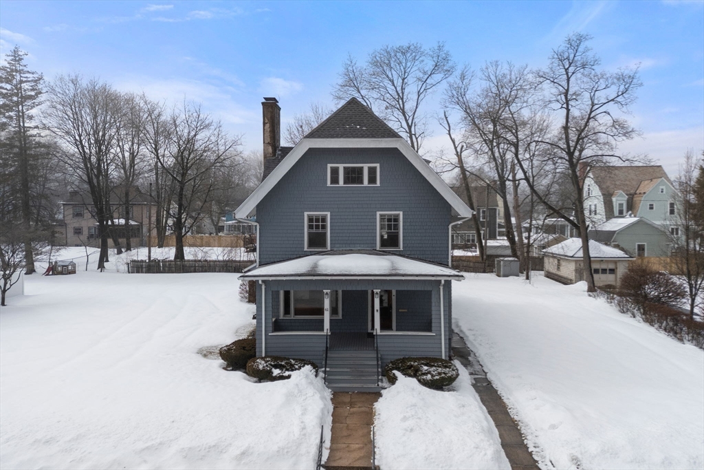 61 Cleveland Street Holyoke, MA 01040 - Photo 36 of 38