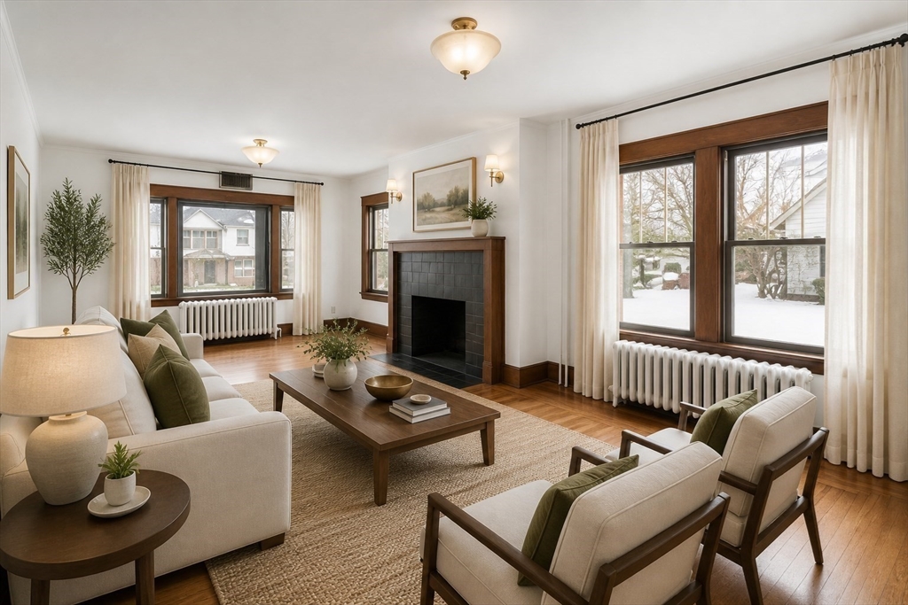 61 Cleveland Street Holyoke, MA 01040 - Photo 9 of 38