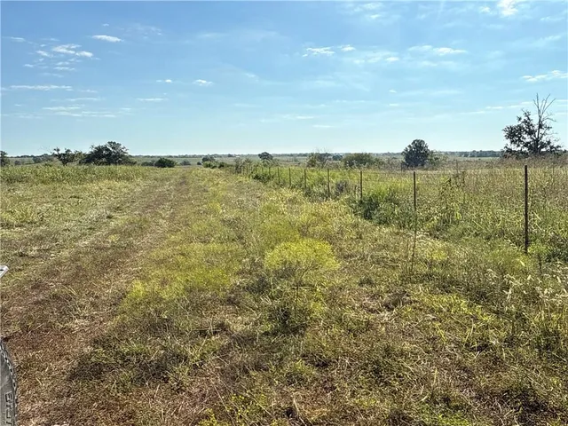 $2,665,000 | 725 South S Road, Stockton, MO 65785