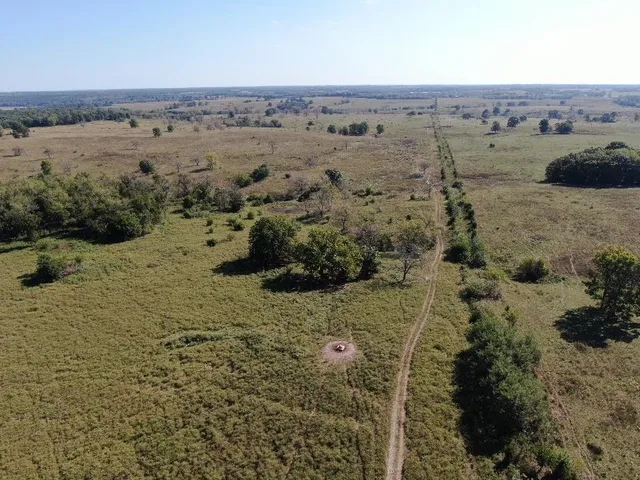 $2,665,000 | 725 South S Road, Stockton, MO 65785