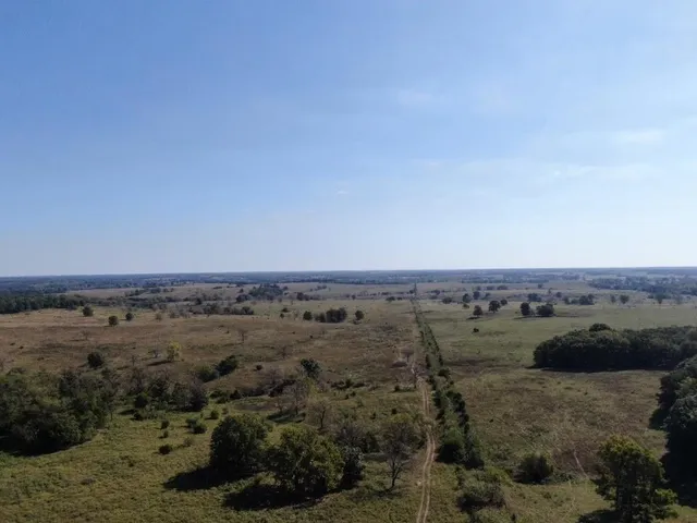 $2,665,000 | 725 South S Road, Stockton, MO 65785