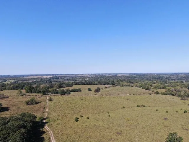 $2,665,000 | 725 South S Road, Stockton, MO 65785