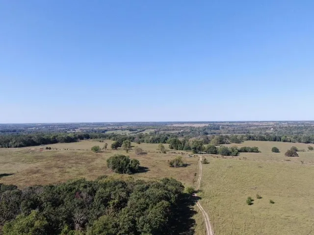 $2,665,000 | 725 South S Road, Stockton, MO 65785