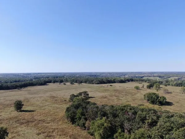 $2,050,000 | 725 South S Road, Stockton, MO 65785