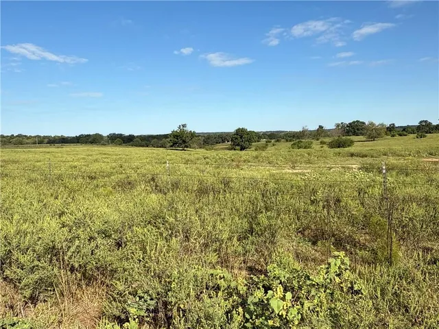 $2,665,000 | 725 South S Road, Stockton, MO 65785