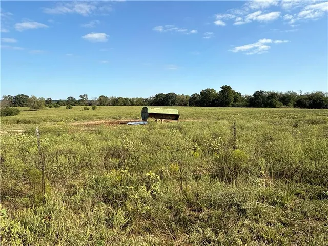 $2,665,000 | 725 South S Road, Stockton, MO 65785