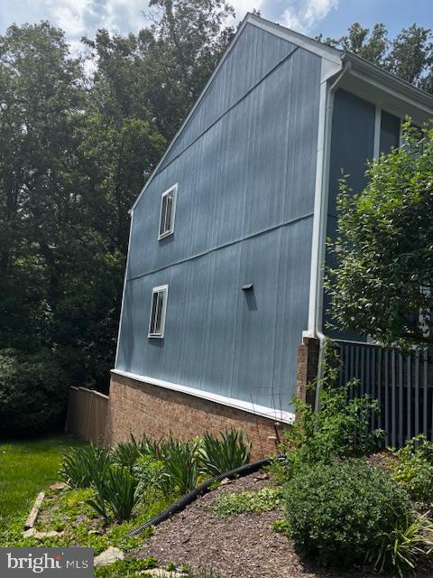 11162 Forest Edge Drive Reston, VA 20190 - Photo 20 of 21 Exterior side