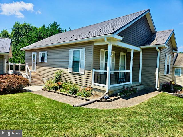 201 St Paul Street Boonsboro, MD 21713 - Photo 4 of 6 Charming home with inviting porch.