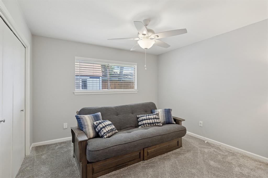 1501 Austrian Road Grand Prairie, TX 75050 - Photo 30 of 40