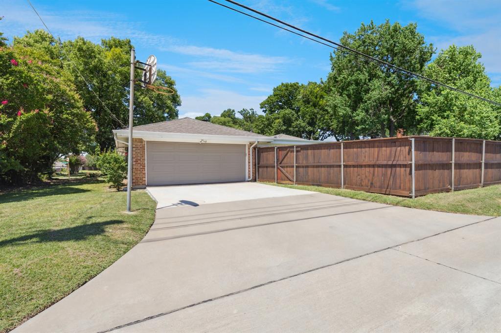 1501 Austrian Road Grand Prairie, TX 75050 - Photo 36 of 40