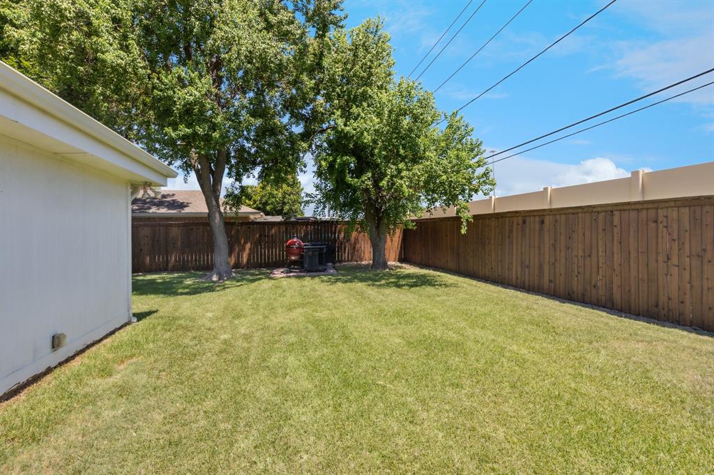 1501 Austrian Road Grand Prairie, TX 75050 - Photo 38 of 40 Back Yard