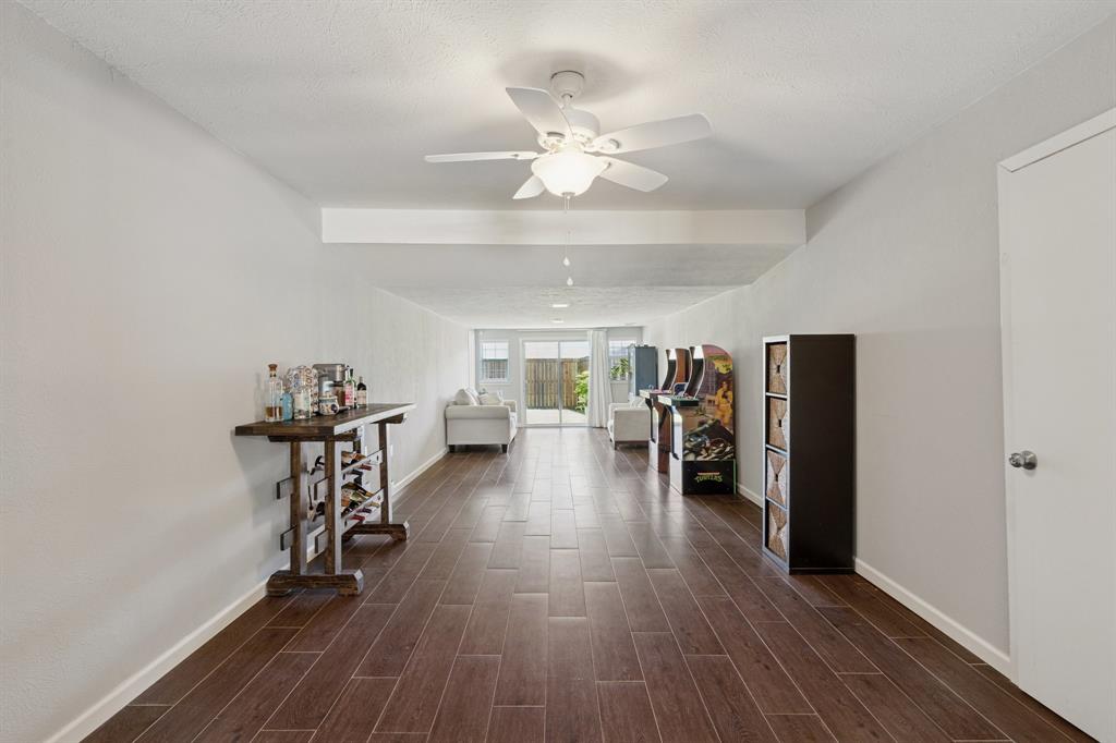 1501 Austrian Road Grand Prairie, TX 75050 - Photo 10 of 40 Or 2nd Living Room