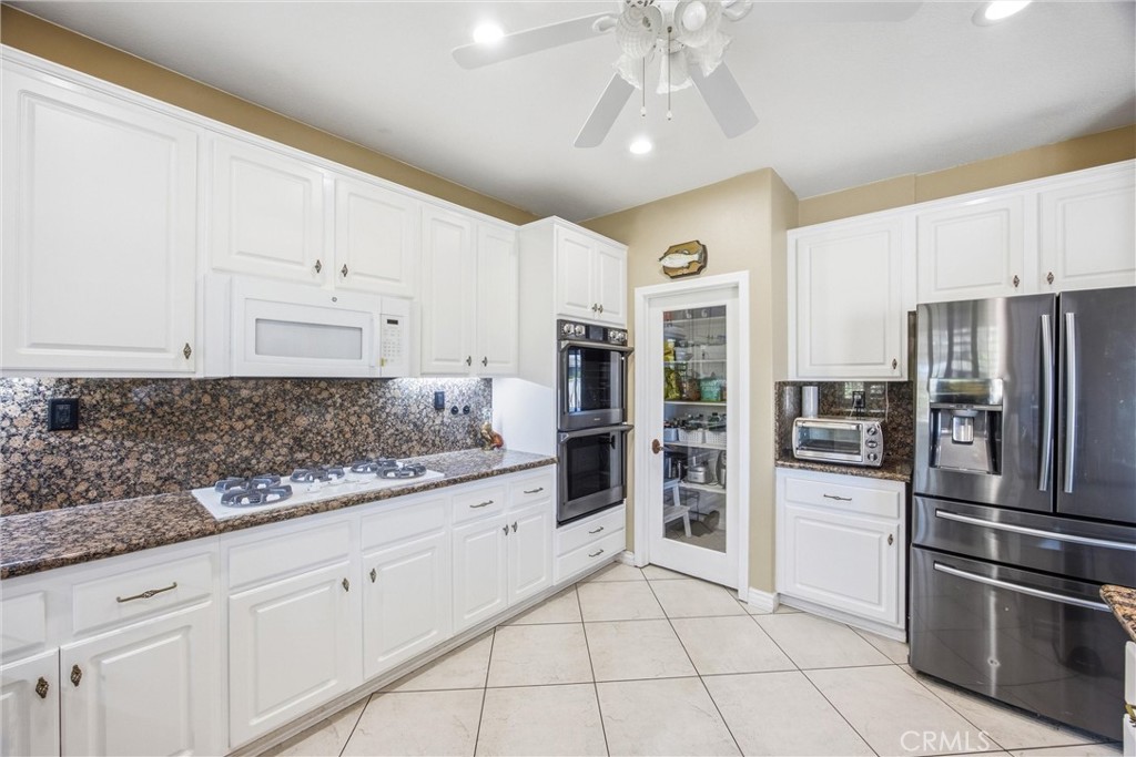 8319 Daisy Lane Riverside, CA 92508 - Photo 14 of 53