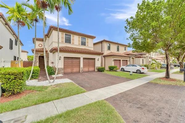 $2,950 | 581 Southeast 34th Terrace, Homestead, FL 33033