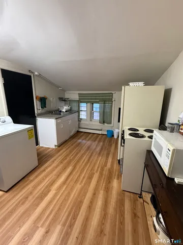 $2,450 | 389 Orange Street, New Haven, CT 06511