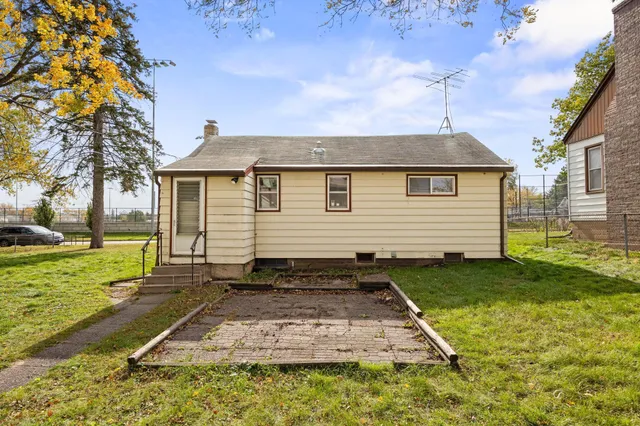 $190,000 | 2029 Conway Street, St. Paul, MN 55119