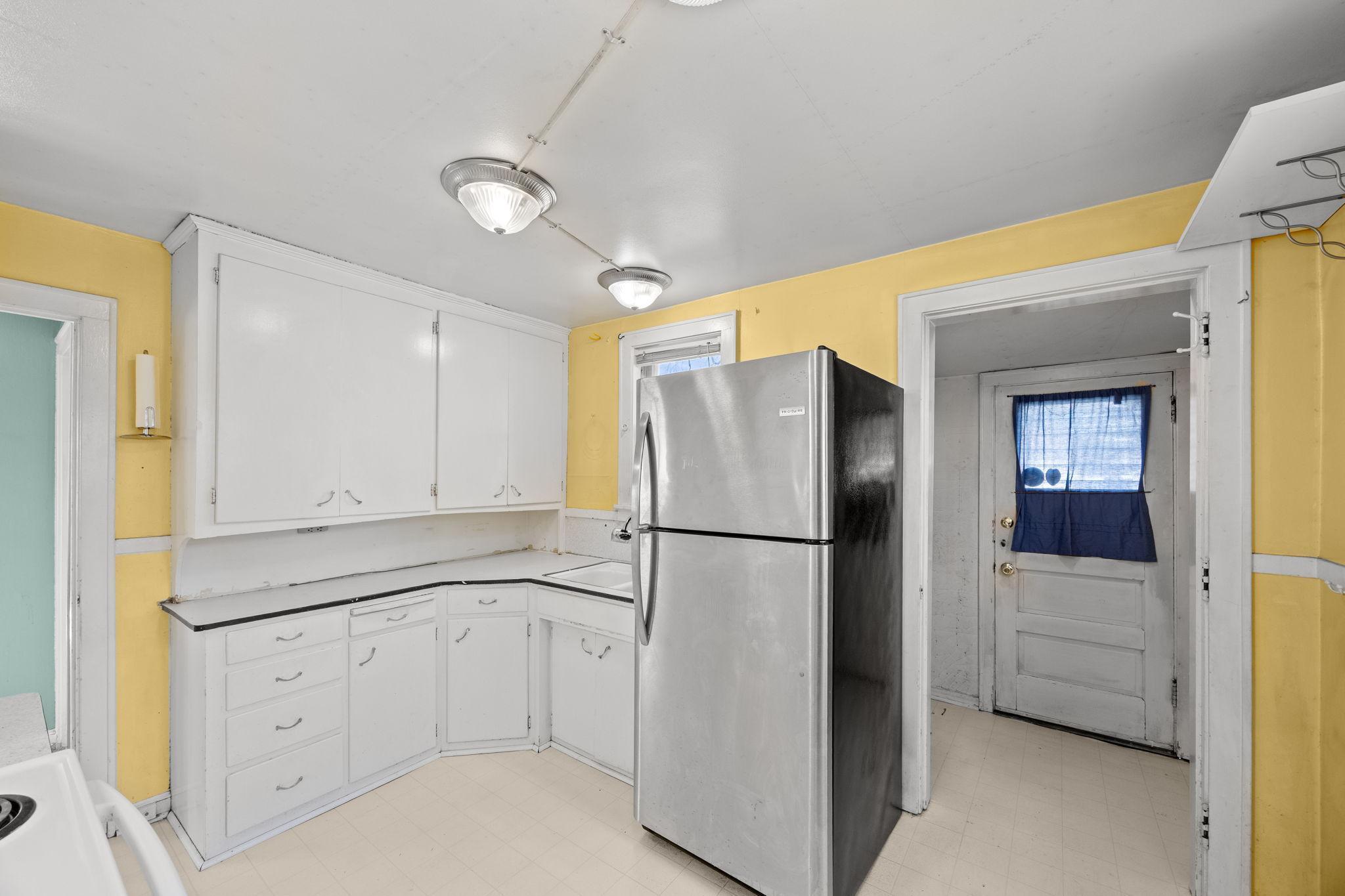 2029 Conway Street St. Paul, MN 55119 - Photo 7 of 18