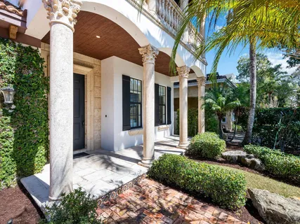 $2,600,000 | 1125 Southeast 8th Street, Fort Lauderdale, FL 33301