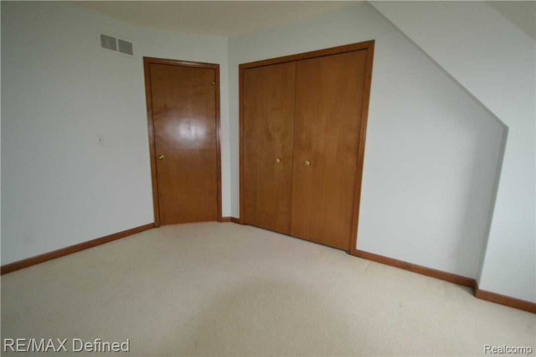 3166 Landview Drive Rochester, MI 48306 - Photo 45 of 66 DSC_0323 (2).JPG