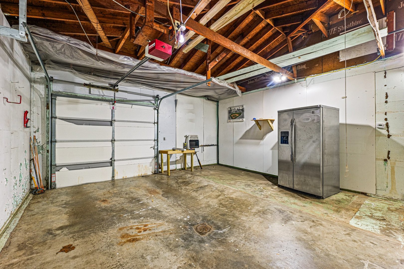 911 South Longview Road Monticello, IL 61856 - Photo 23 of 28 a view of a garage