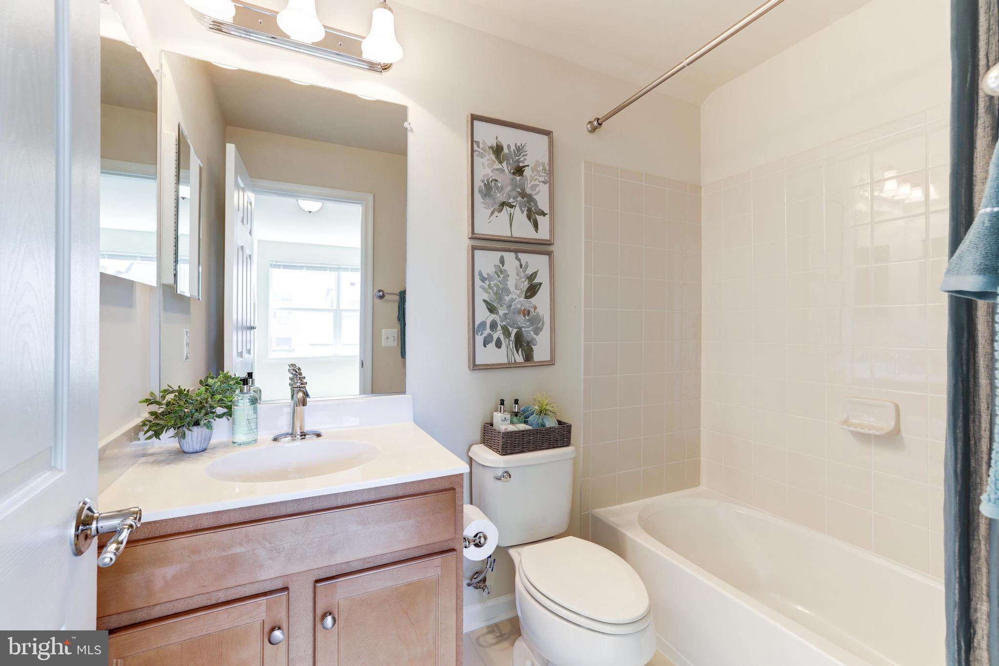 9481 Canonbury Square Fairfax, VA 22031 - Photo 20 of 27 Bath 3