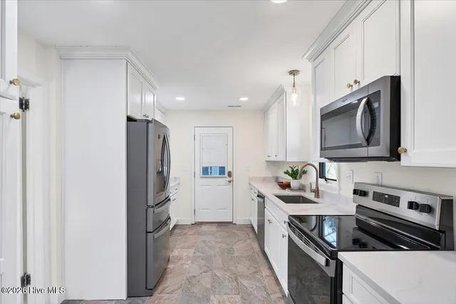 $458,000 | 240 East Ohio Avenue, Southern Pines, NC 28387