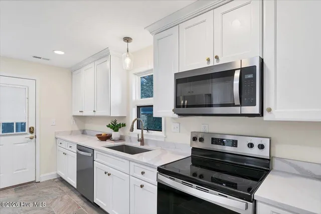 $458,000 | 240 East Ohio Avenue, Southern Pines, NC 28387