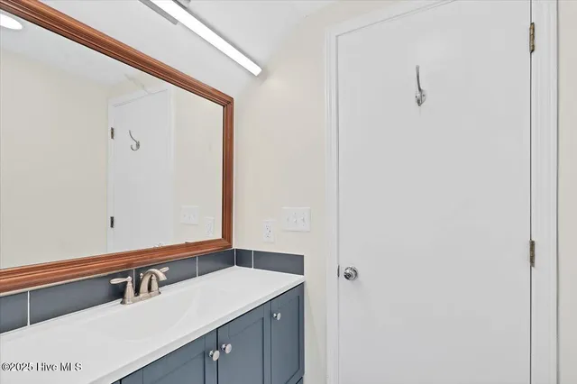 $458,000 | 240 East Ohio Avenue, Southern Pines, NC 28387