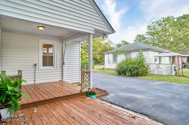 $458,000 | 240 East Ohio Avenue, Southern Pines, NC 28387