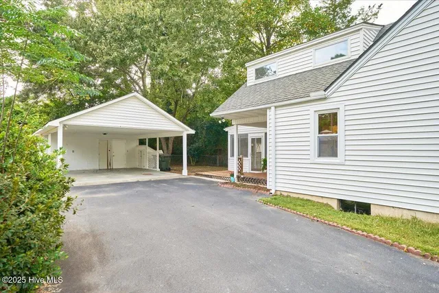 $458,000 | 240 East Ohio Avenue, Southern Pines, NC 28387