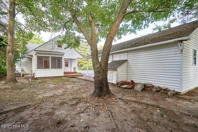 $458,000 | 240 East Ohio Avenue, Southern Pines, NC 28387