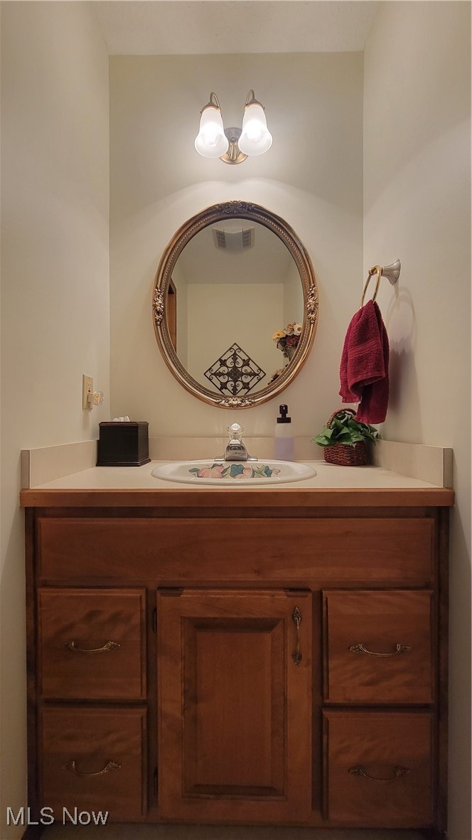 16399 Quarry Road Wellington, OH 44090 - Photo 20 of 50 Half bath on first level