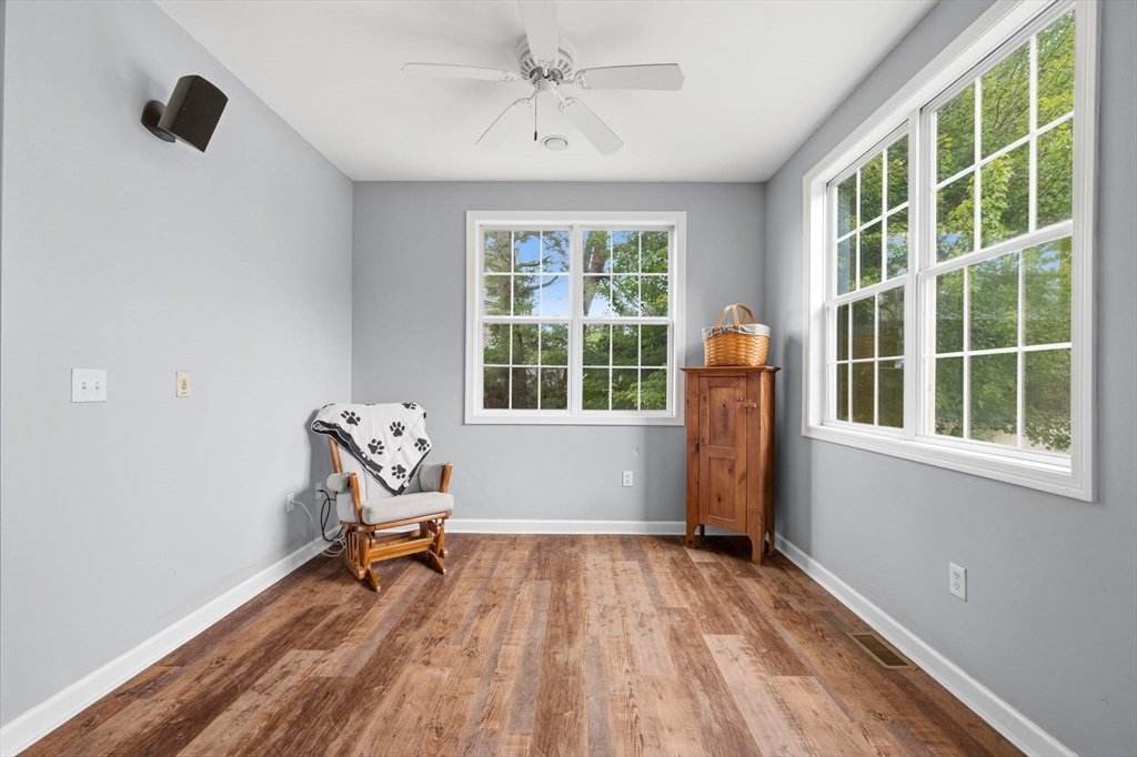 460 Raymond Road Plymouth, MA 02360 - Photo 10 of 29