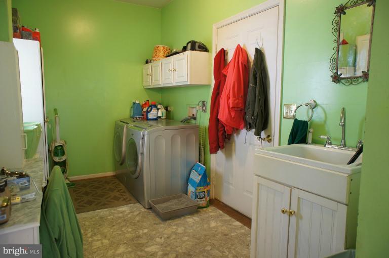 10481 Cliff Mills Road Marshall, VA 20115 - Photo 15 of 30 Interior (General)