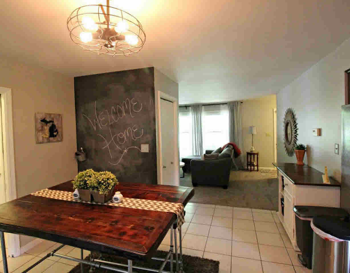 9355 Beecher Road Flushing, MI 48433 - Photo 4 of 34 21320216-3.JPG