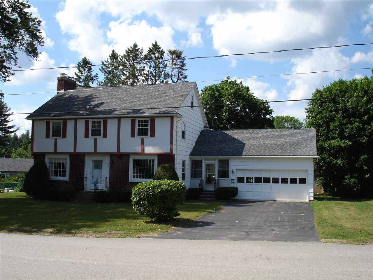 7 Gloria Street Rochester, NH 03867 - Photo 1 of 20