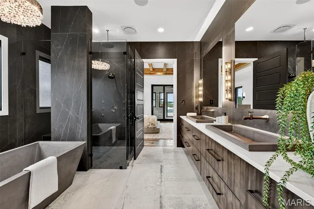 $8,950,000 | 300 Ridgecrest Drive, Chestnutridge, MO 65630