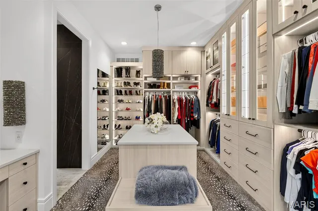 $8,950,000 | 300 Ridgecrest Drive, Chestnutridge, MO 65630