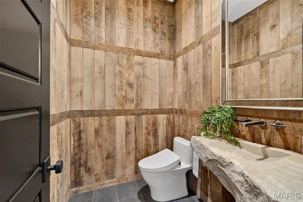 $8,950,000 | 300 Ridgecrest Drive, Chestnutridge, MO 65630