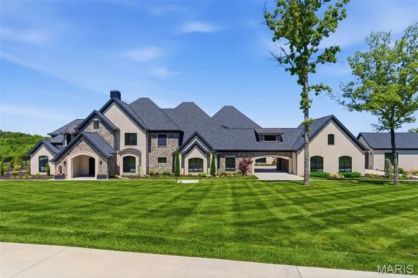 $8,950,000 | 300 Ridgecrest Drive, Chestnutridge, MO 65630