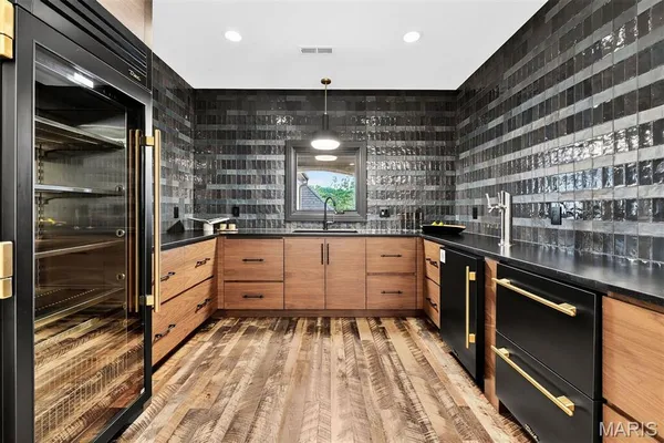 $8,950,000 | 300 Ridgecrest Drive, Chestnutridge, MO 65630