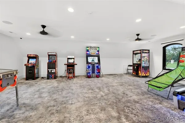 $8,950,000 | 300 Ridgecrest Drive, Chestnutridge, MO 65630